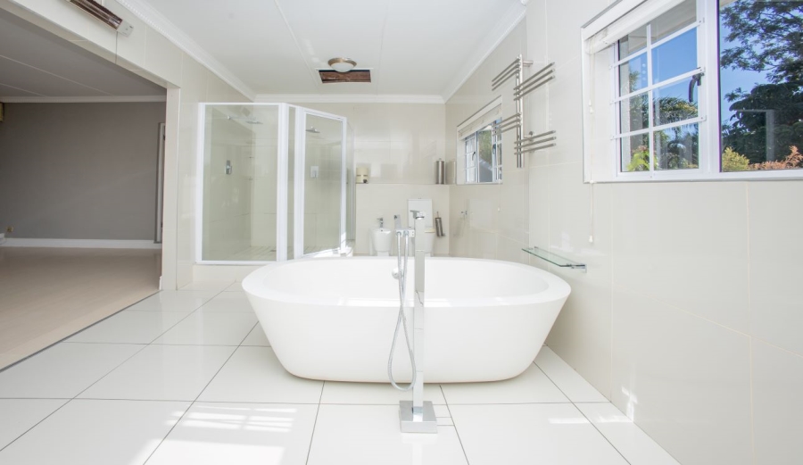 4 Bedroom Property for Sale in Beacon Bay Eastern Cape
